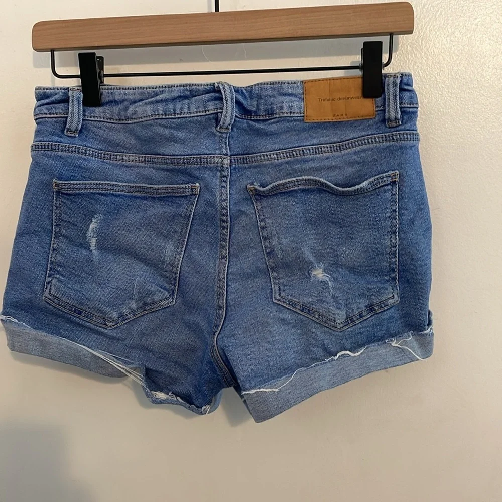 Zara Distressed Denim Shorts 4